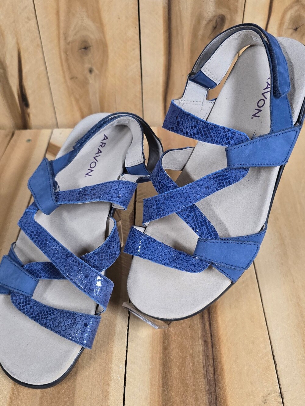 ARAVON Power Comfort Womens 11 Blue Leather Strappy Hook Loop Sandals NEW NWOB